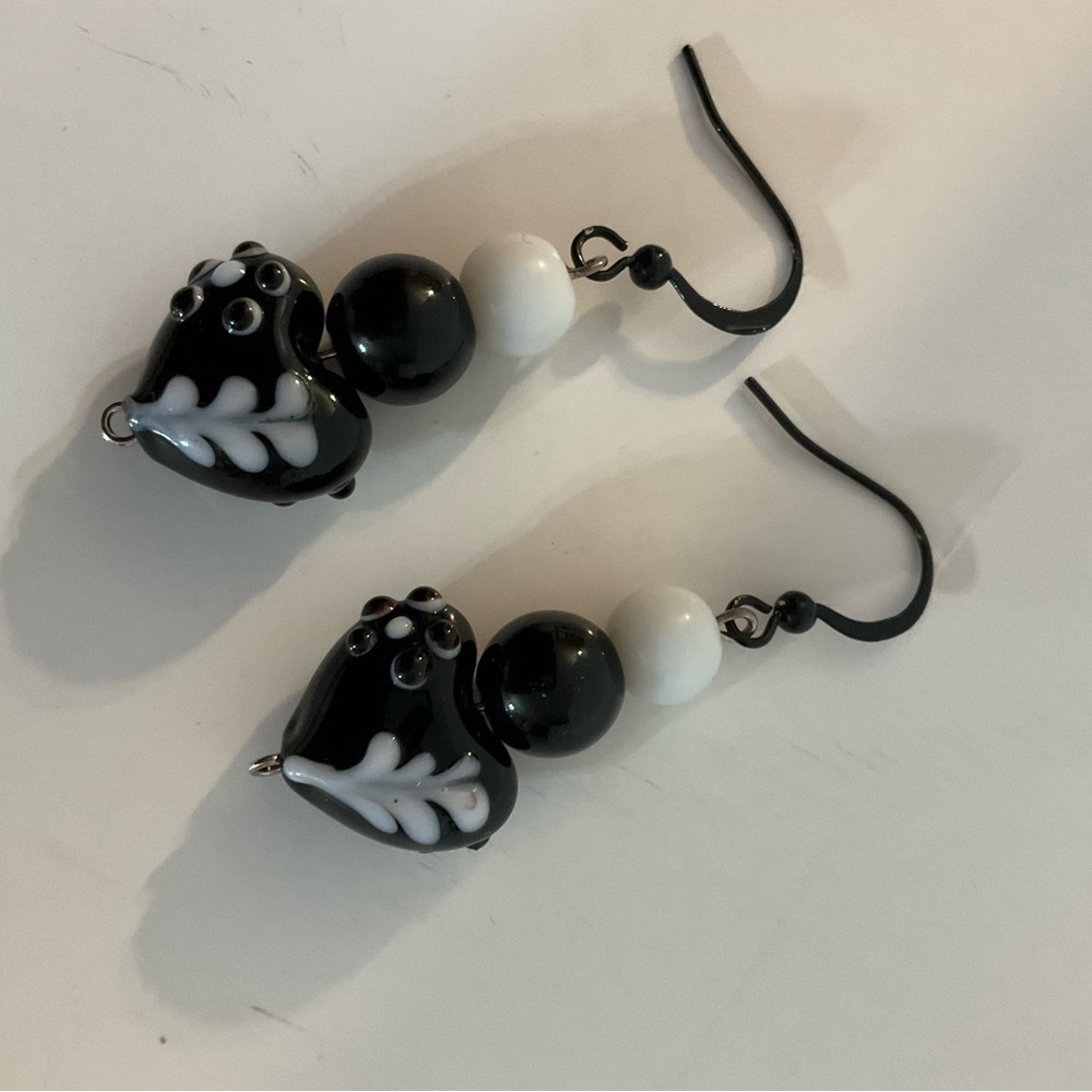 Hand Crafted Necklace Bracelet Black & White Floral Hearts Striped Beads - Picture 4 of 9